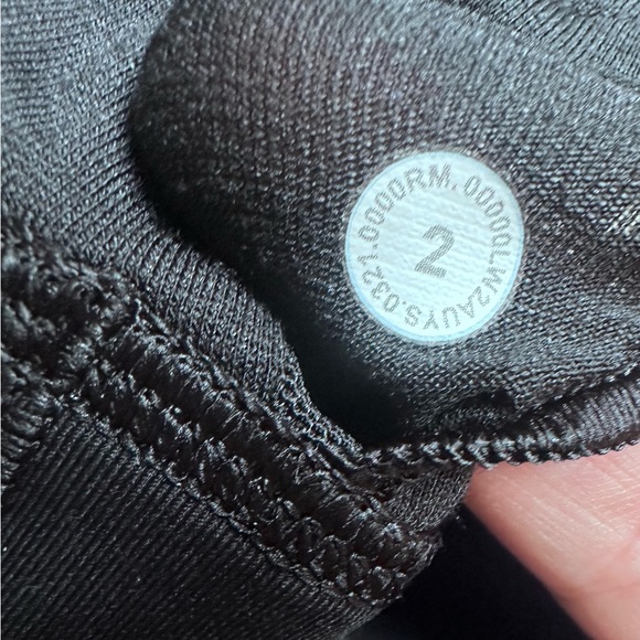 Lululemon Sports Bra SZ 2 Lululemon Energy Medium Support Black Bra - Picture 6 of 12
